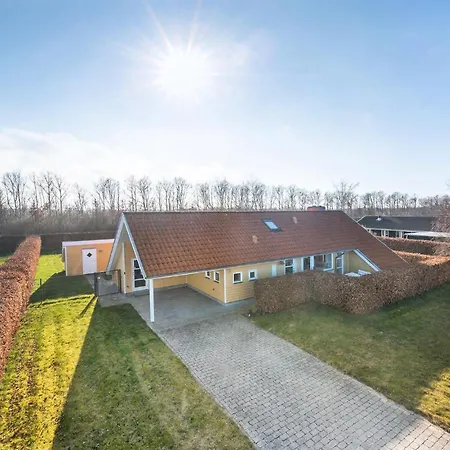 Casa de Férias In With Kitchen Otterup