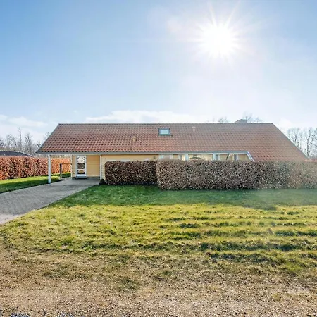 3 Bedroom Stunning In Holiday home *