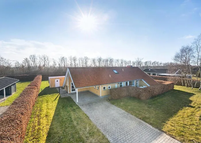 Σπίτι διακοπών In With Kitchen Otterup